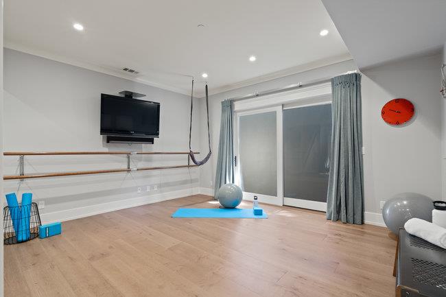 1180 North Lemon Avenue