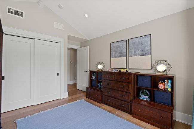 1180 North Lemon Avenue