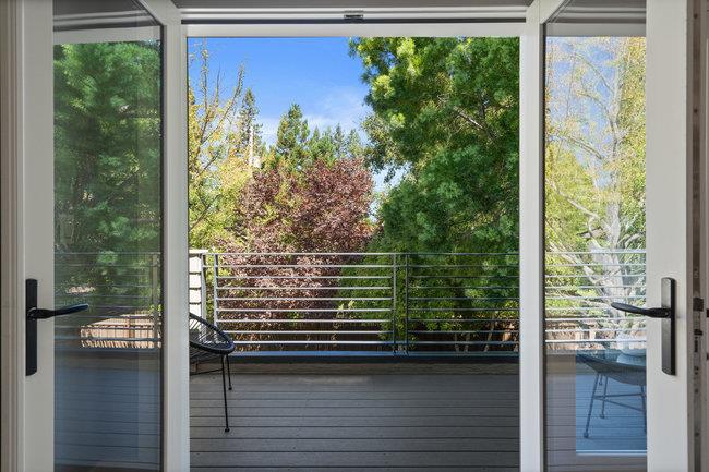 1180 North Lemon Avenue