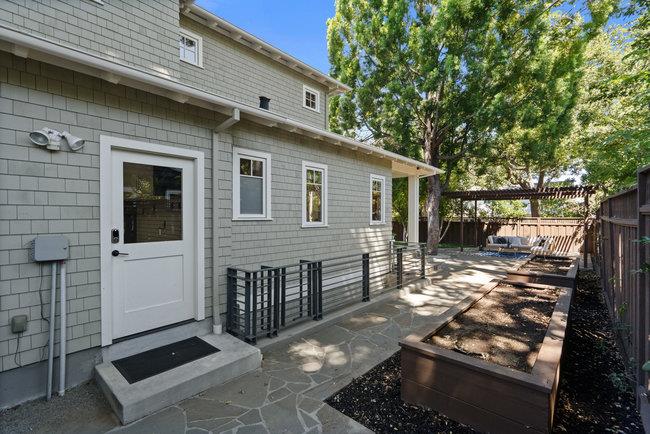 1180 North Lemon Avenue