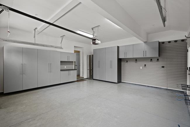 1180 North Lemon Avenue