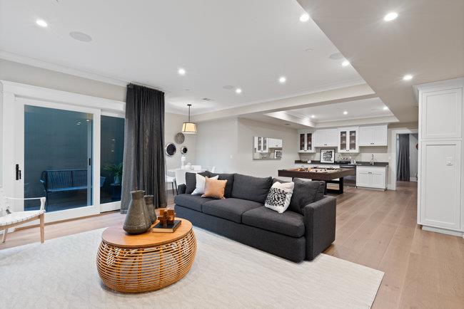 1180 North Lemon Avenue