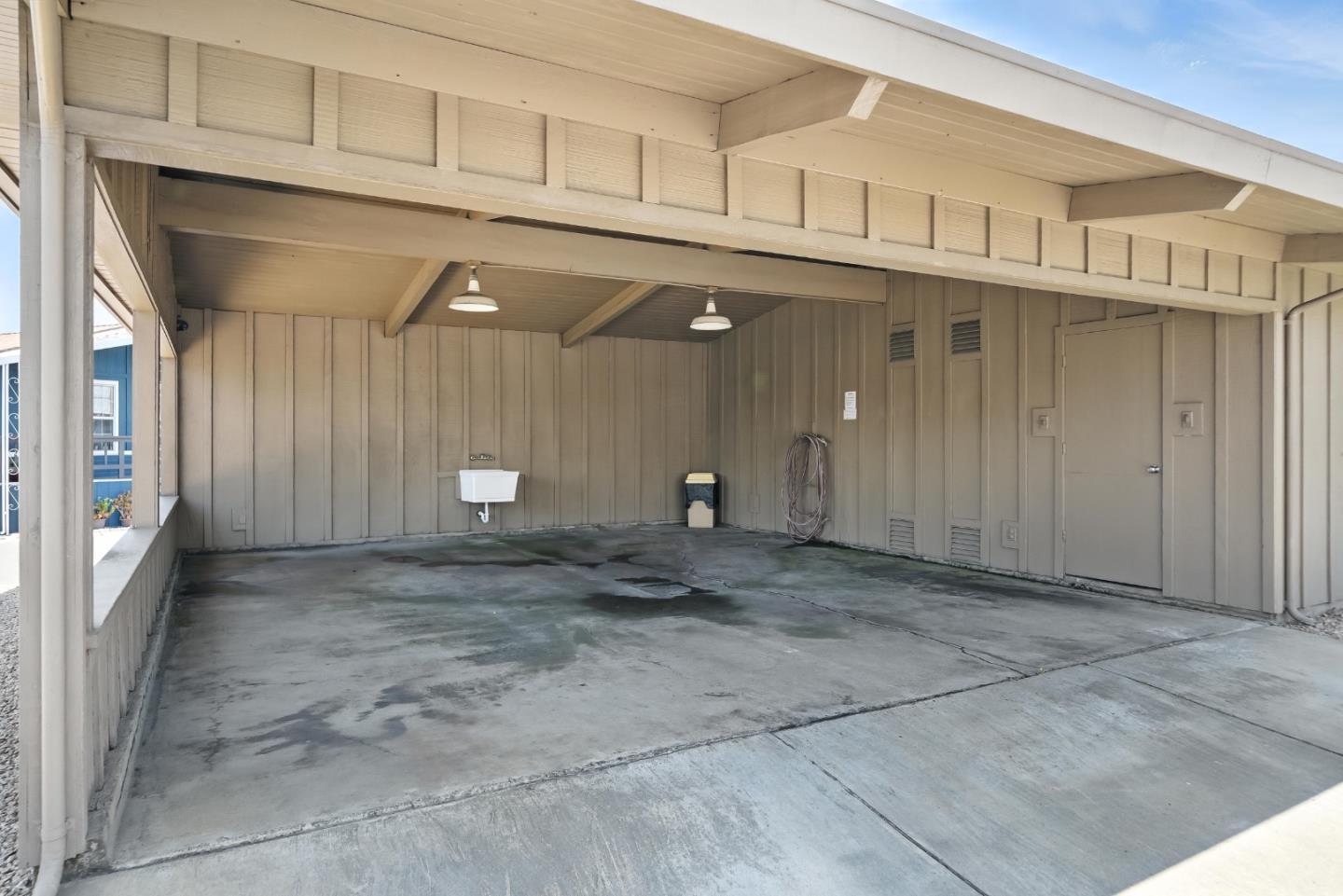 325 Sylvan Avenue Unit: 106