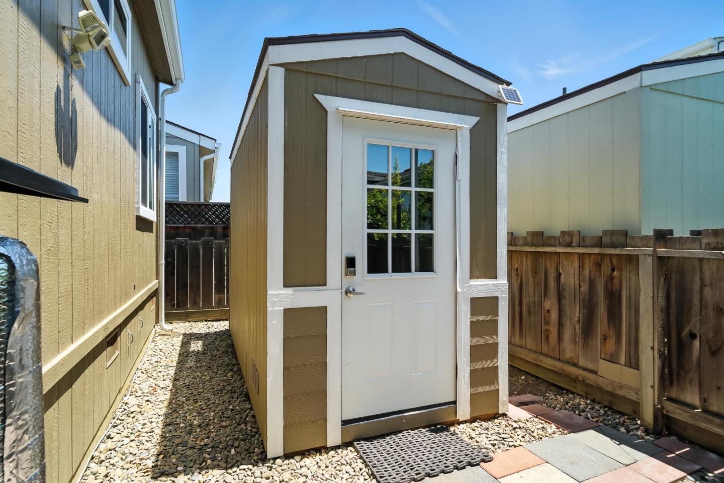 325 Sylvan Avenue Unit: 106