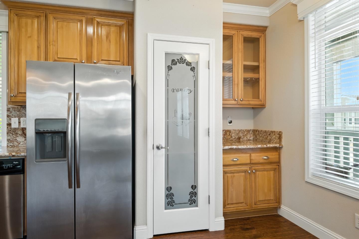 325 Sylvan Avenue Unit: 106