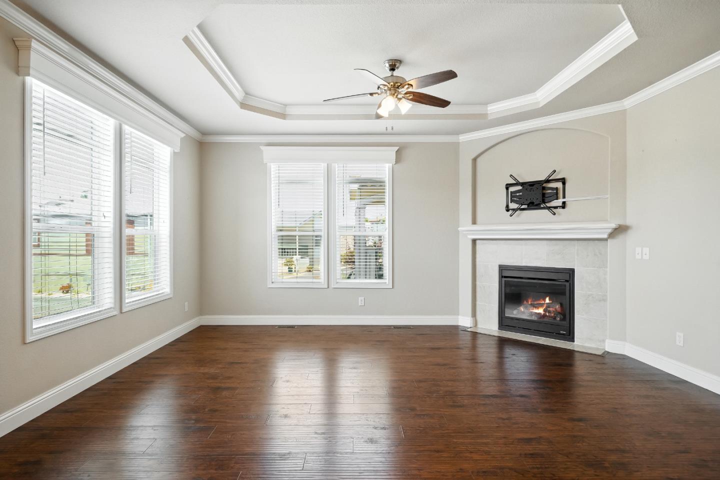 325 Sylvan Avenue Unit: 106