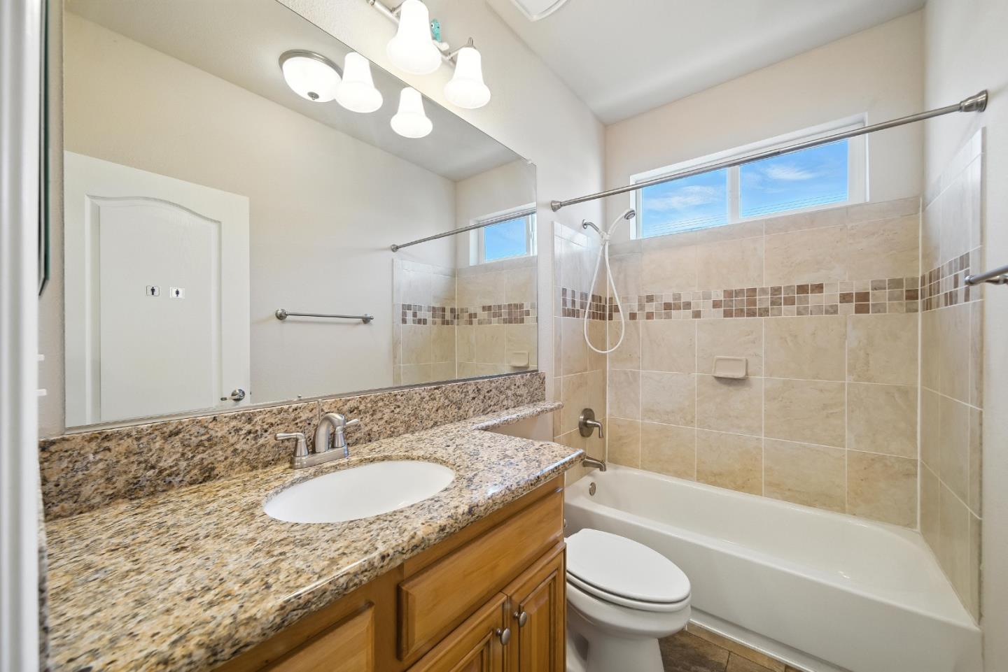 325 Sylvan Avenue Unit: 106