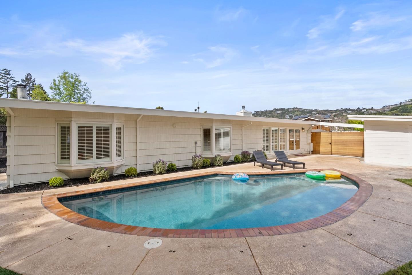 329 San Rafael Avenue