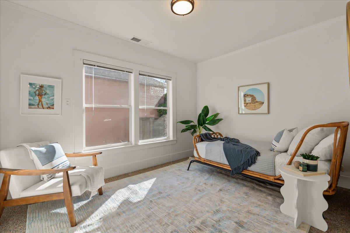207 2nd Avenue