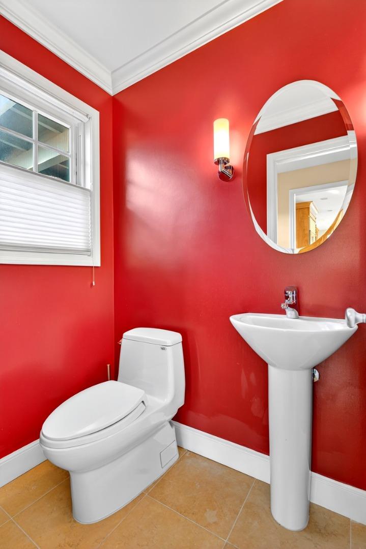1621 Elm Street