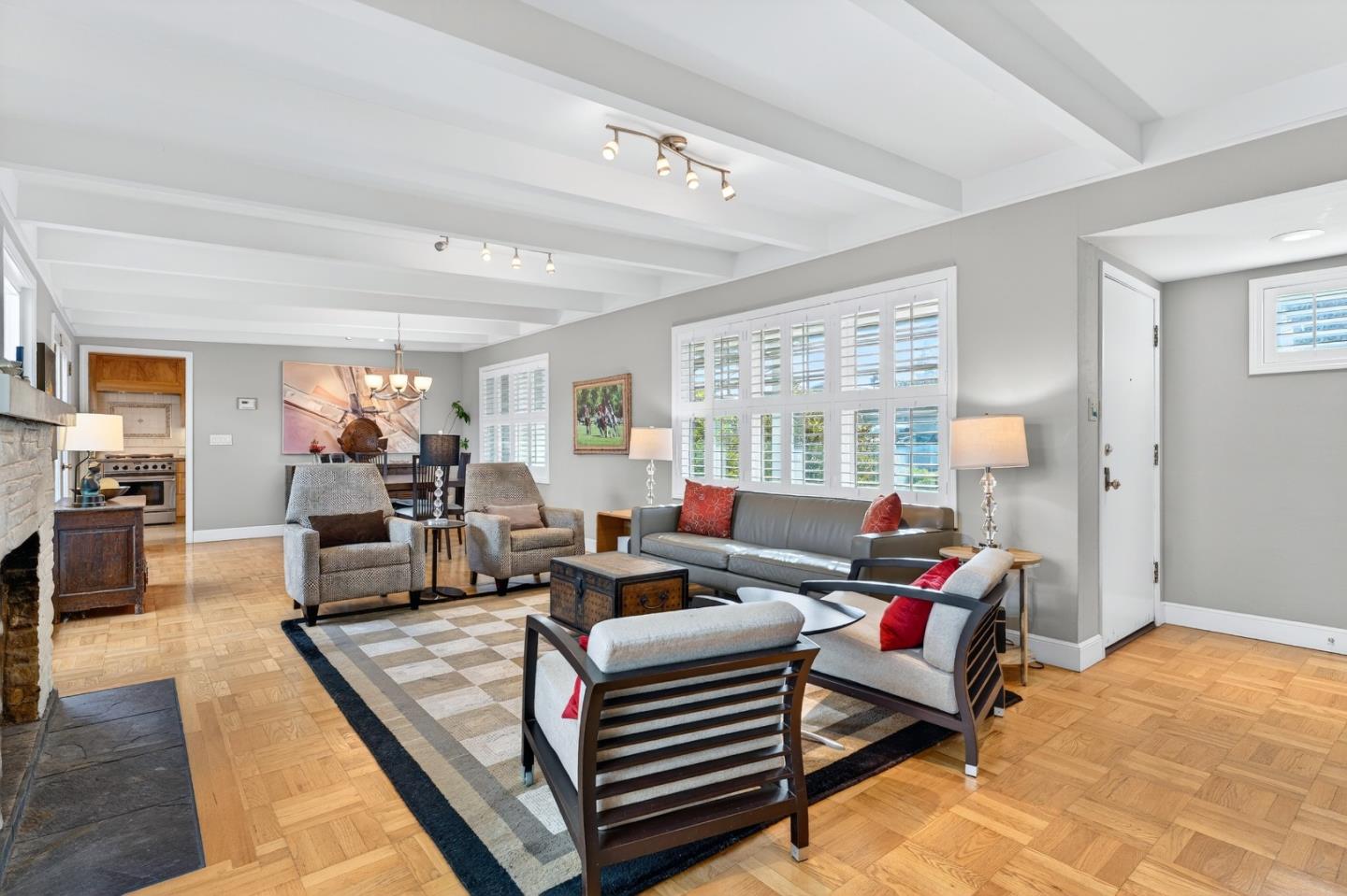 1621 Elm Street