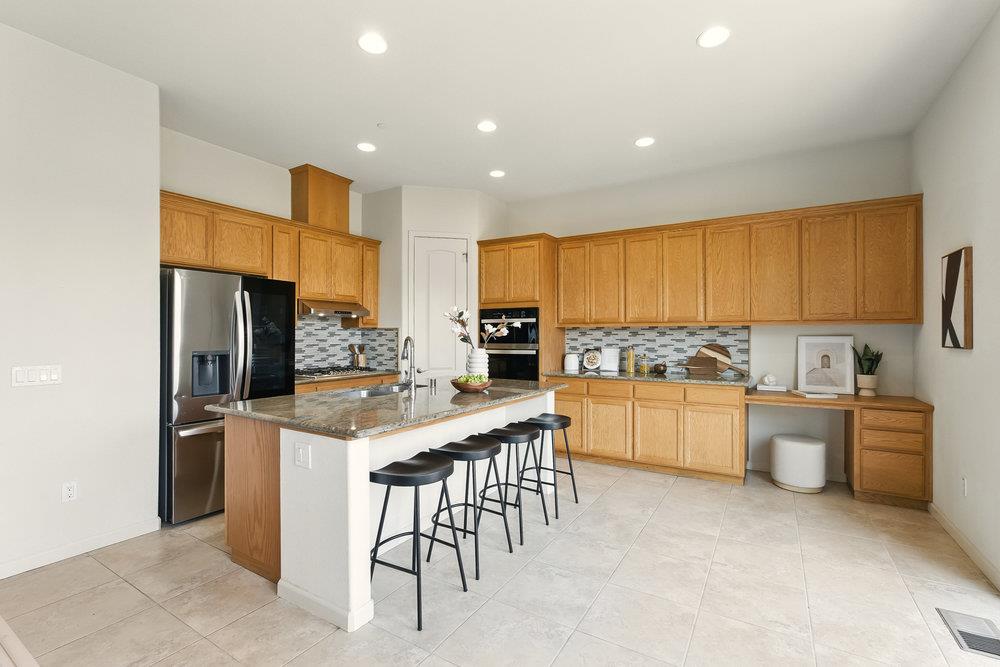 23022 Palazzo Del Kayla