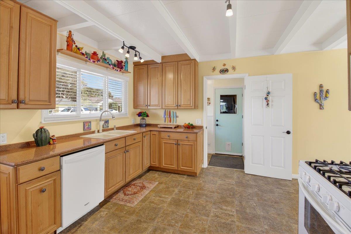 22 Melway Circle