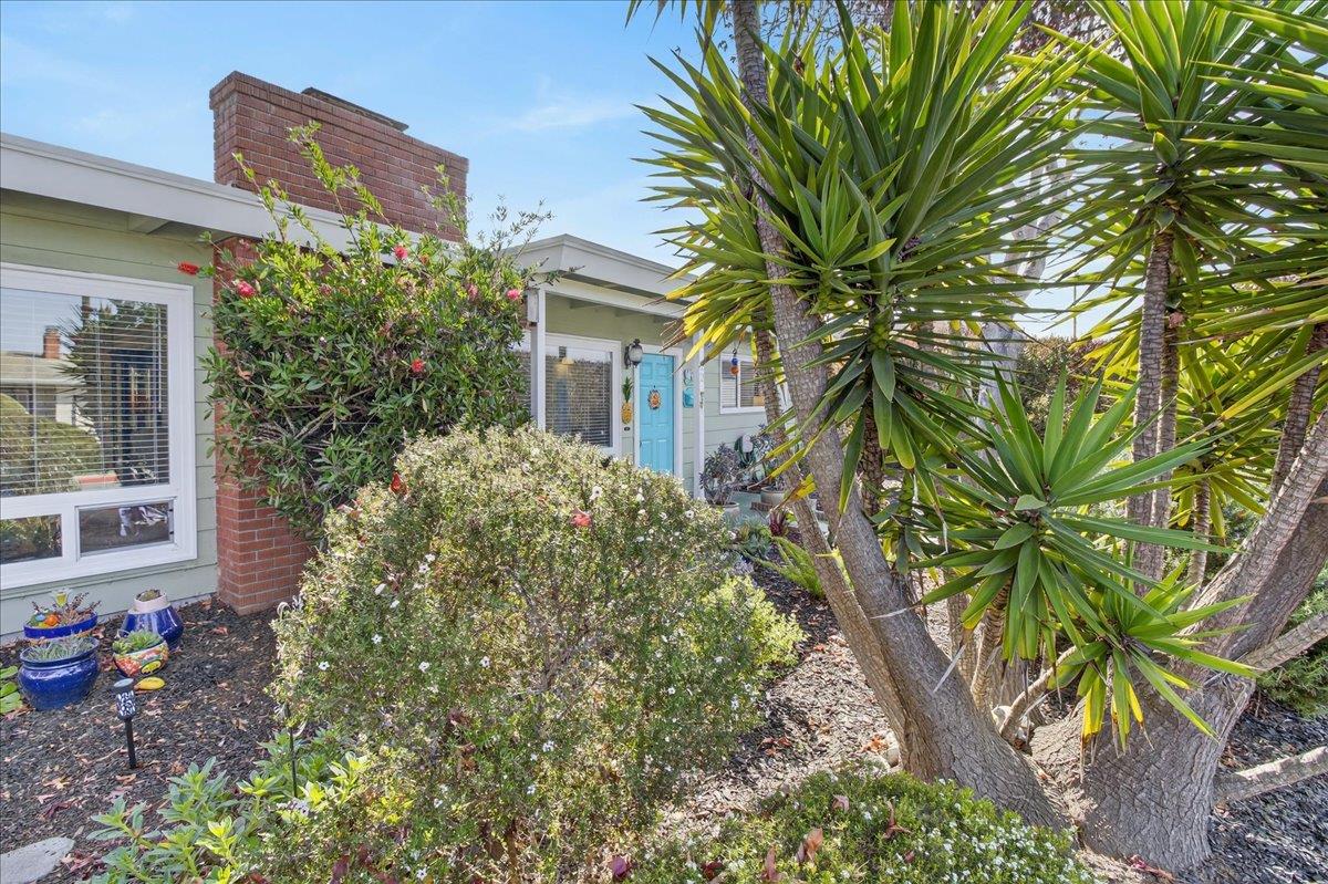 22 Melway Circle