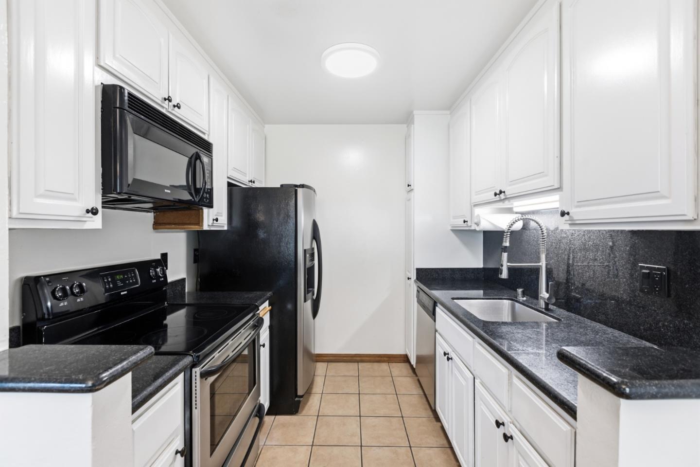 905 West Middlefield Road 975