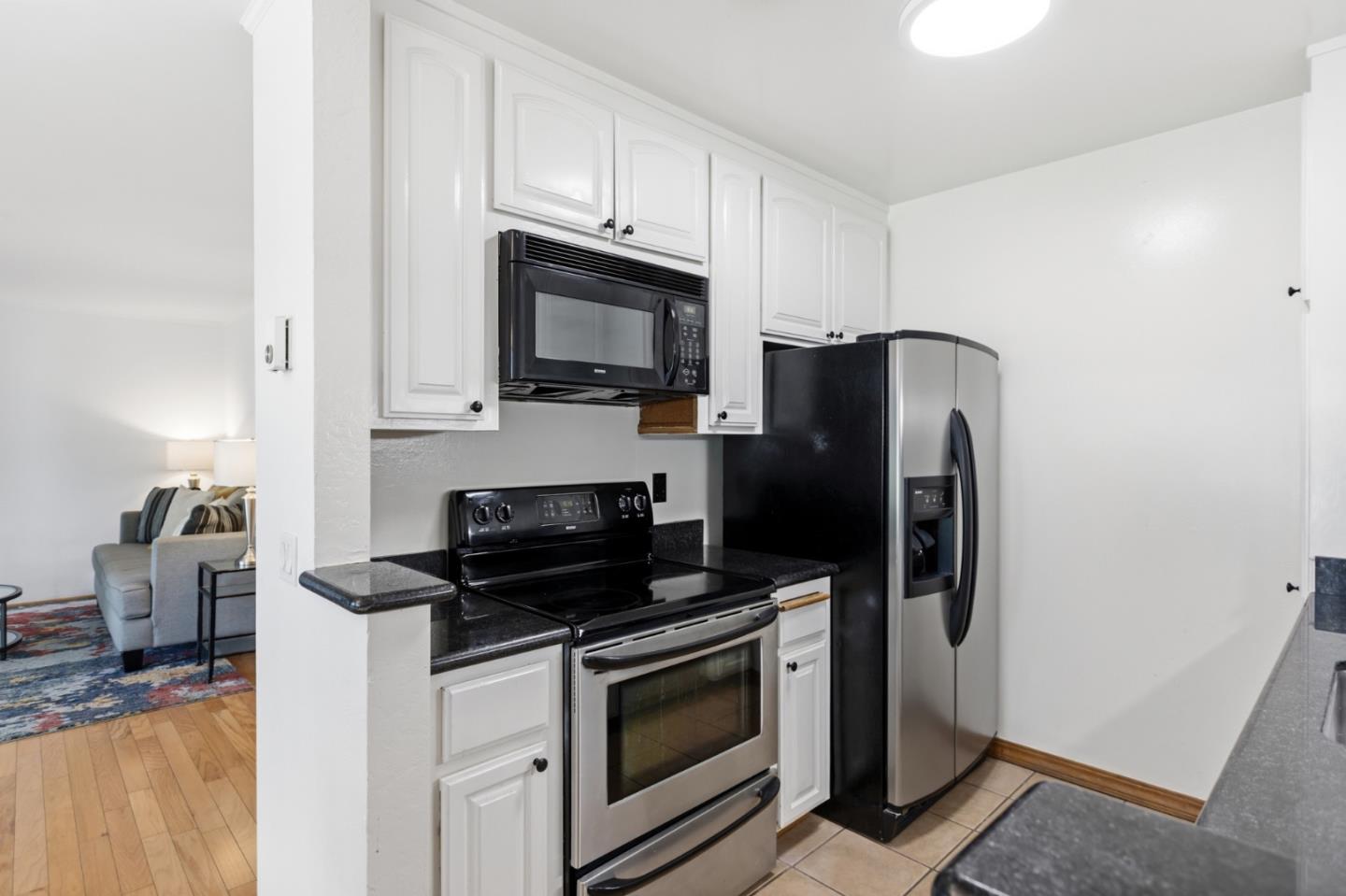 905 West Middlefield Road 975