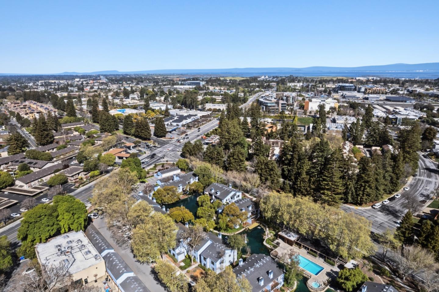 905 West Middlefield Road 975