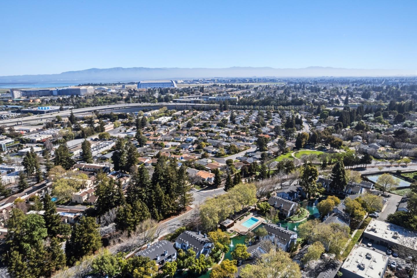 905 West Middlefield Road 975