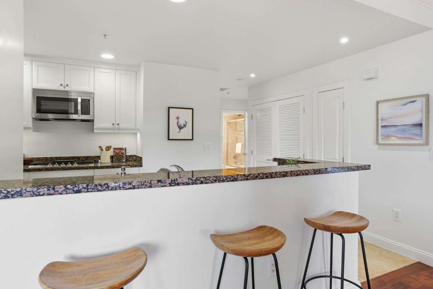 225 9th AVE 105