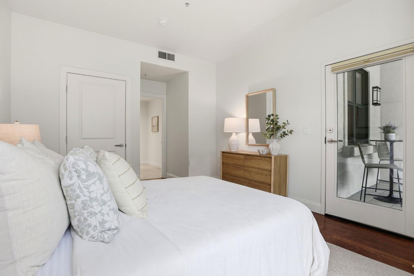 225 9th AVE 105