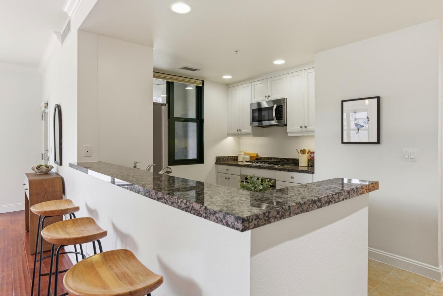 225 9th AVE 105