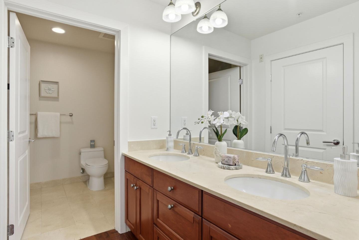 225 9th AVE 105