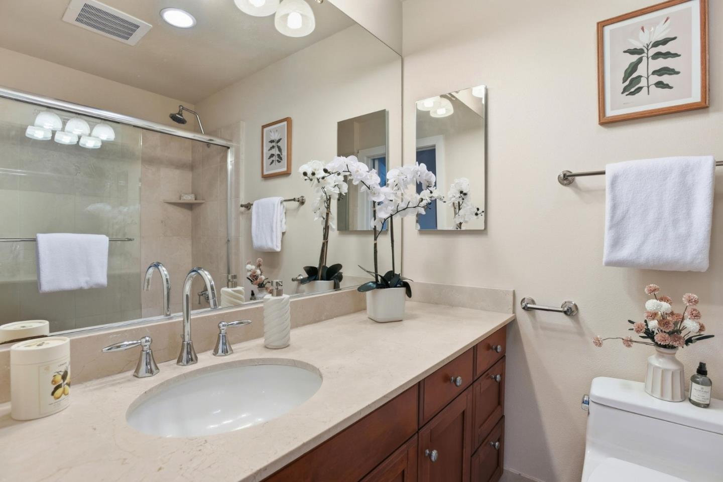 225 9th AVE 105