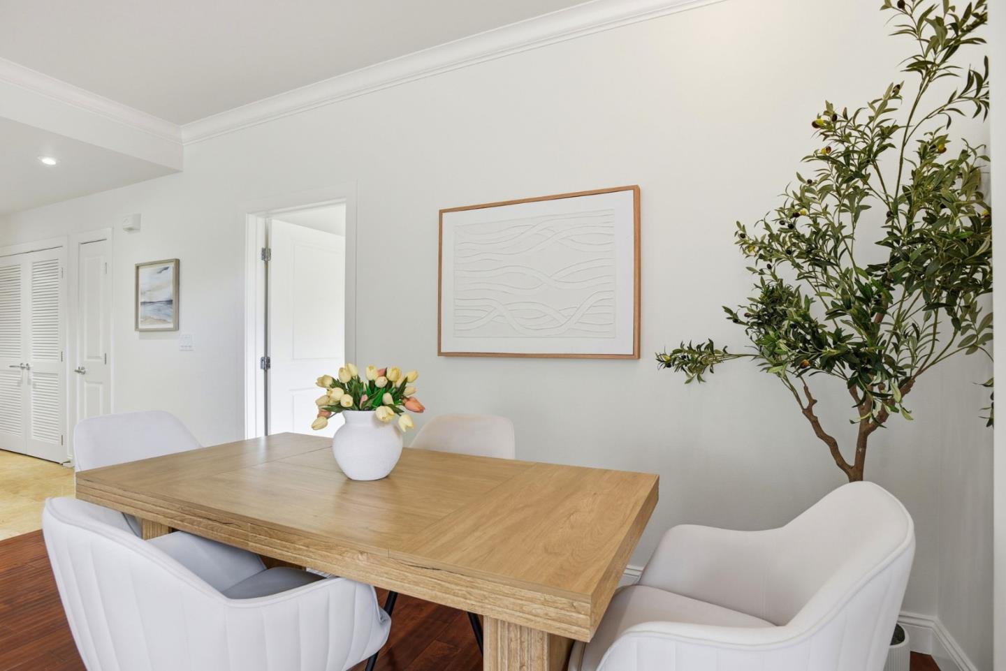 225 9th AVE 105