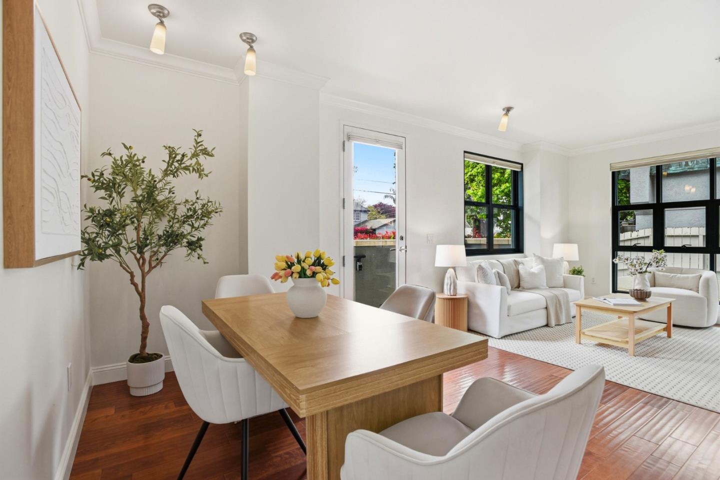 225 9th AVE 105