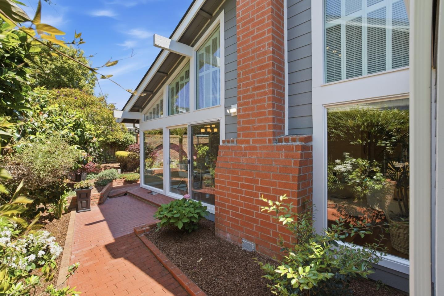 2021 Bordeaux Lane