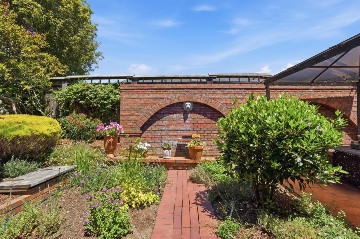 2021 Bordeaux Lane