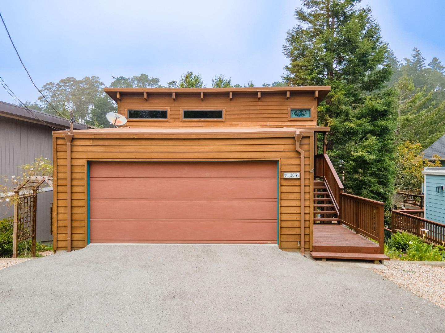 731 Lancaster BLVD