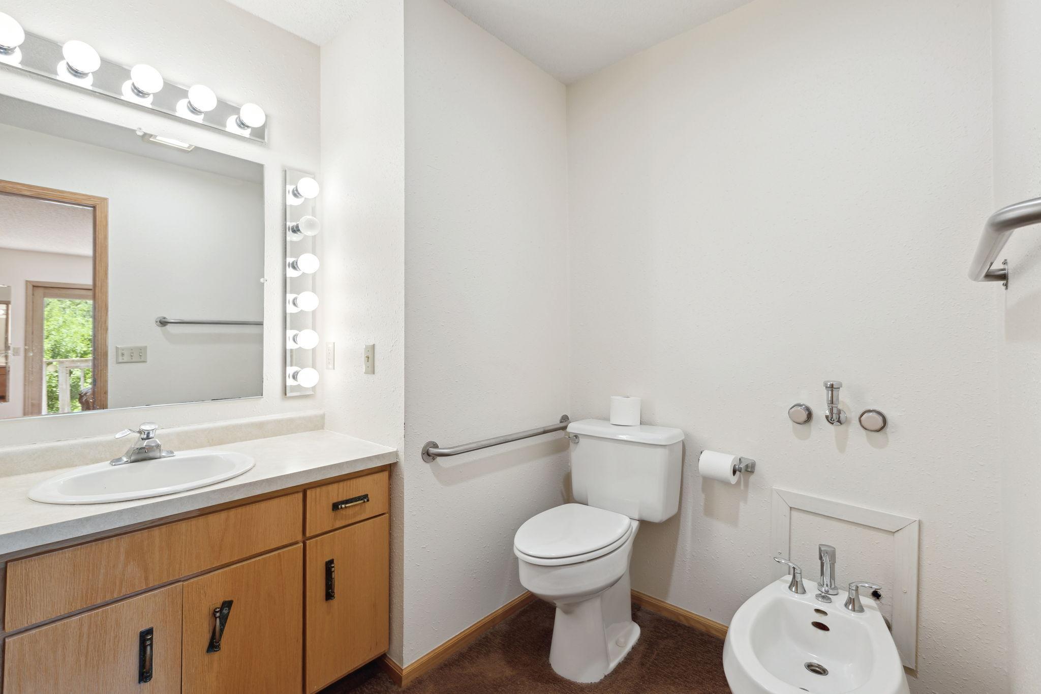 1562 Bolton Drive NW