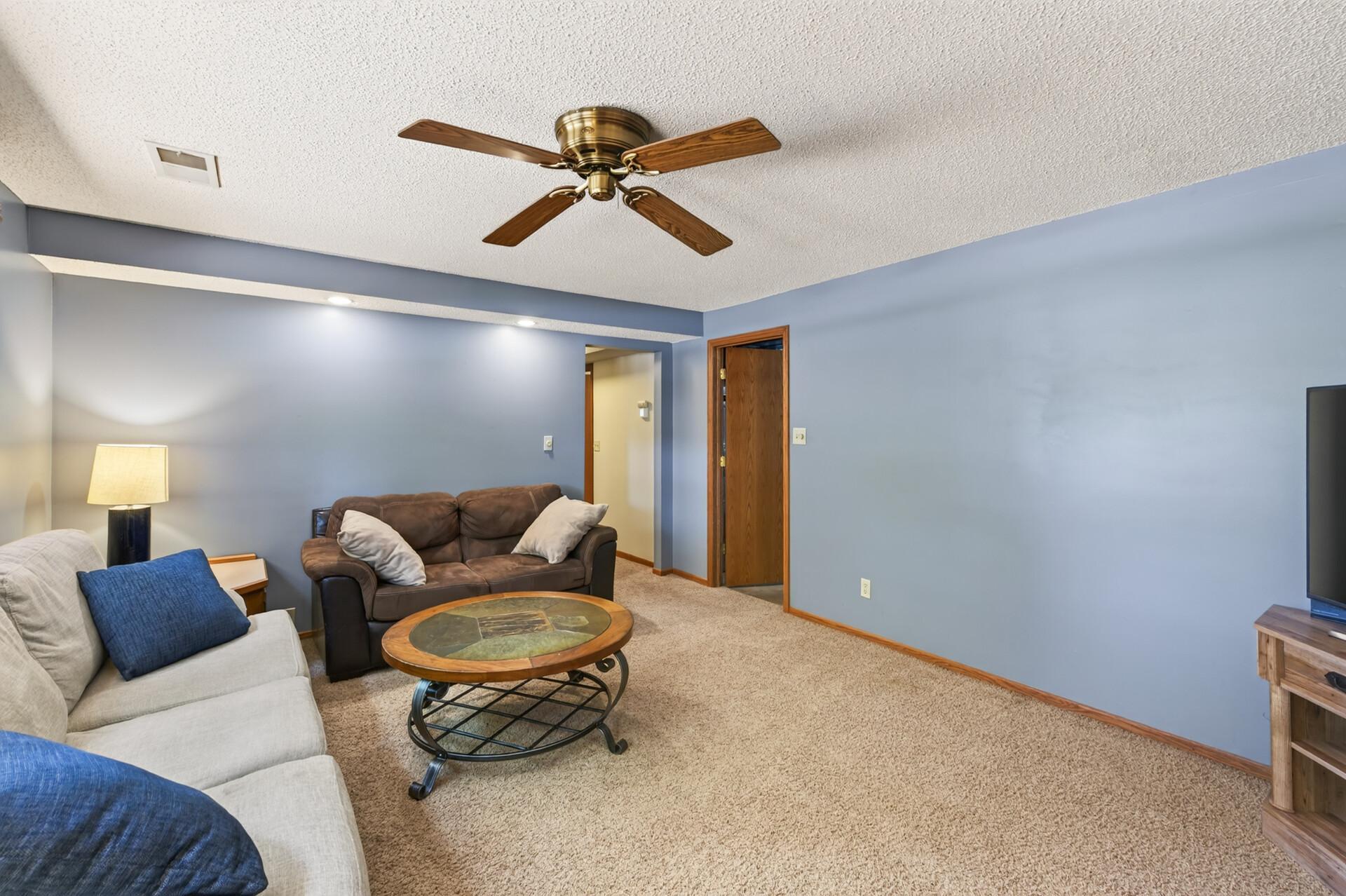 6911 Ticonderoga Trail