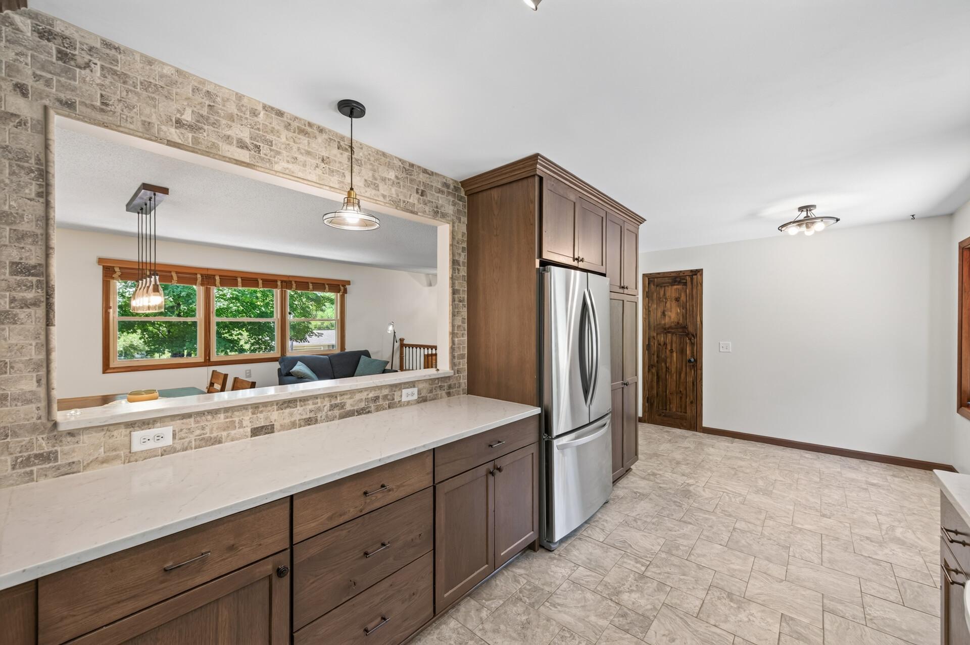 6911 Ticonderoga Trail
