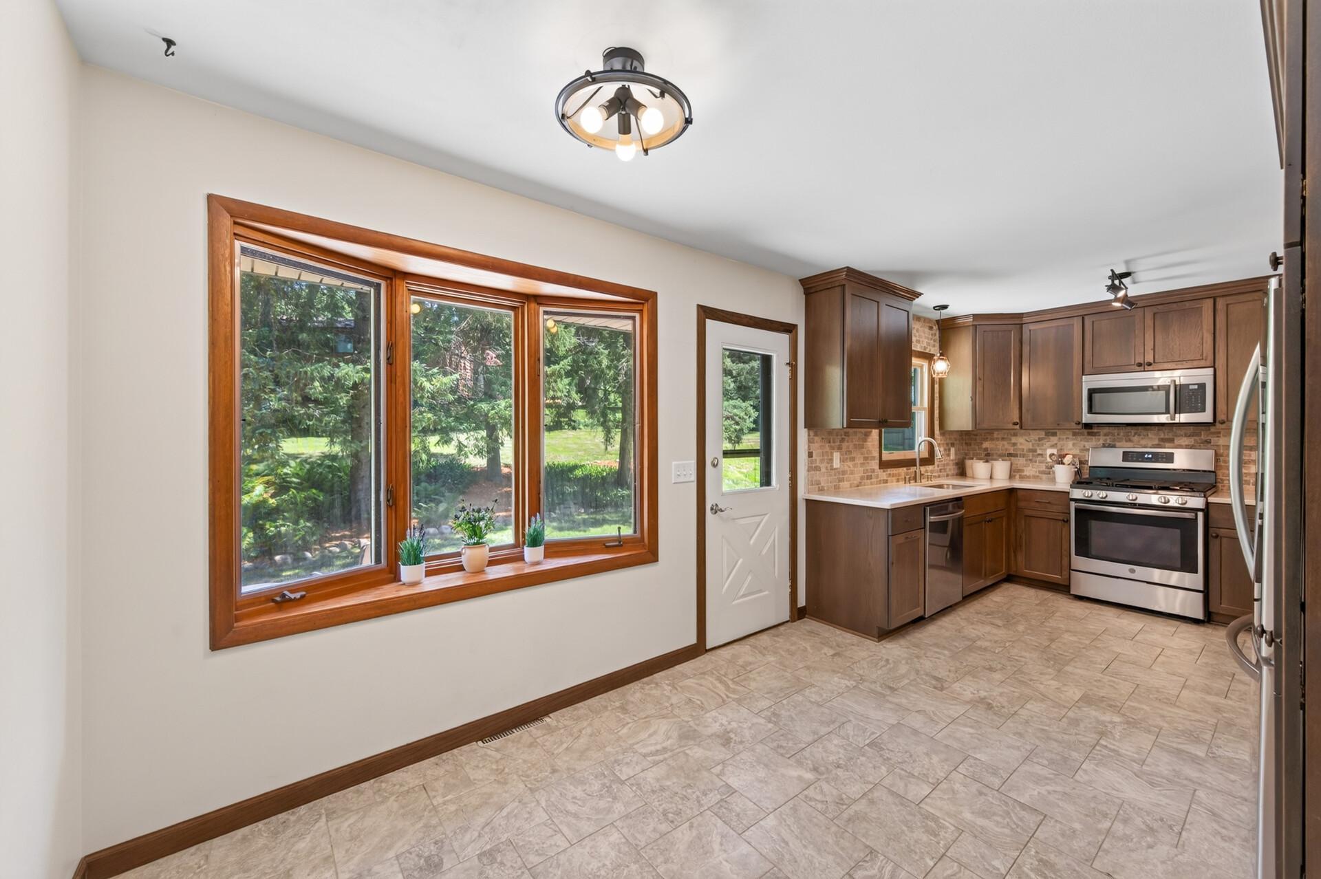 6911 Ticonderoga Trail