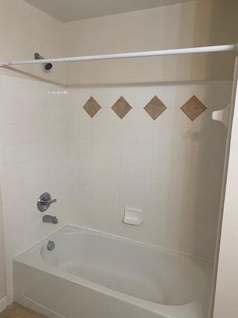 1101 Myrtlewood Circle E 101