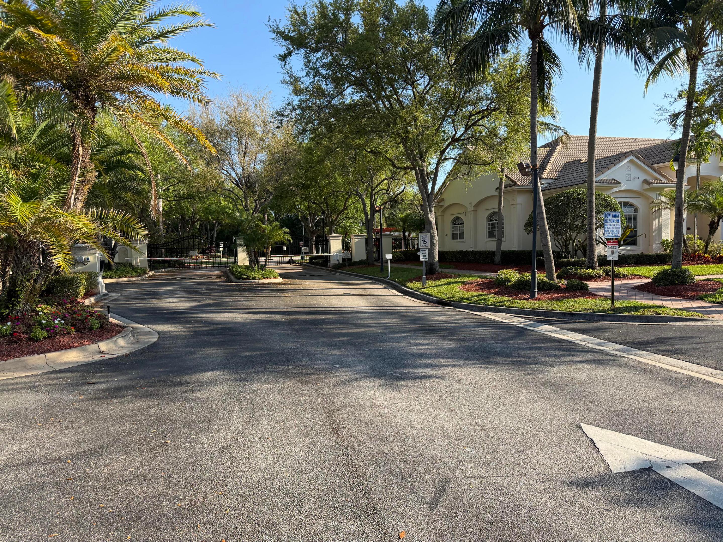 1101 Myrtlewood Circle E 101
