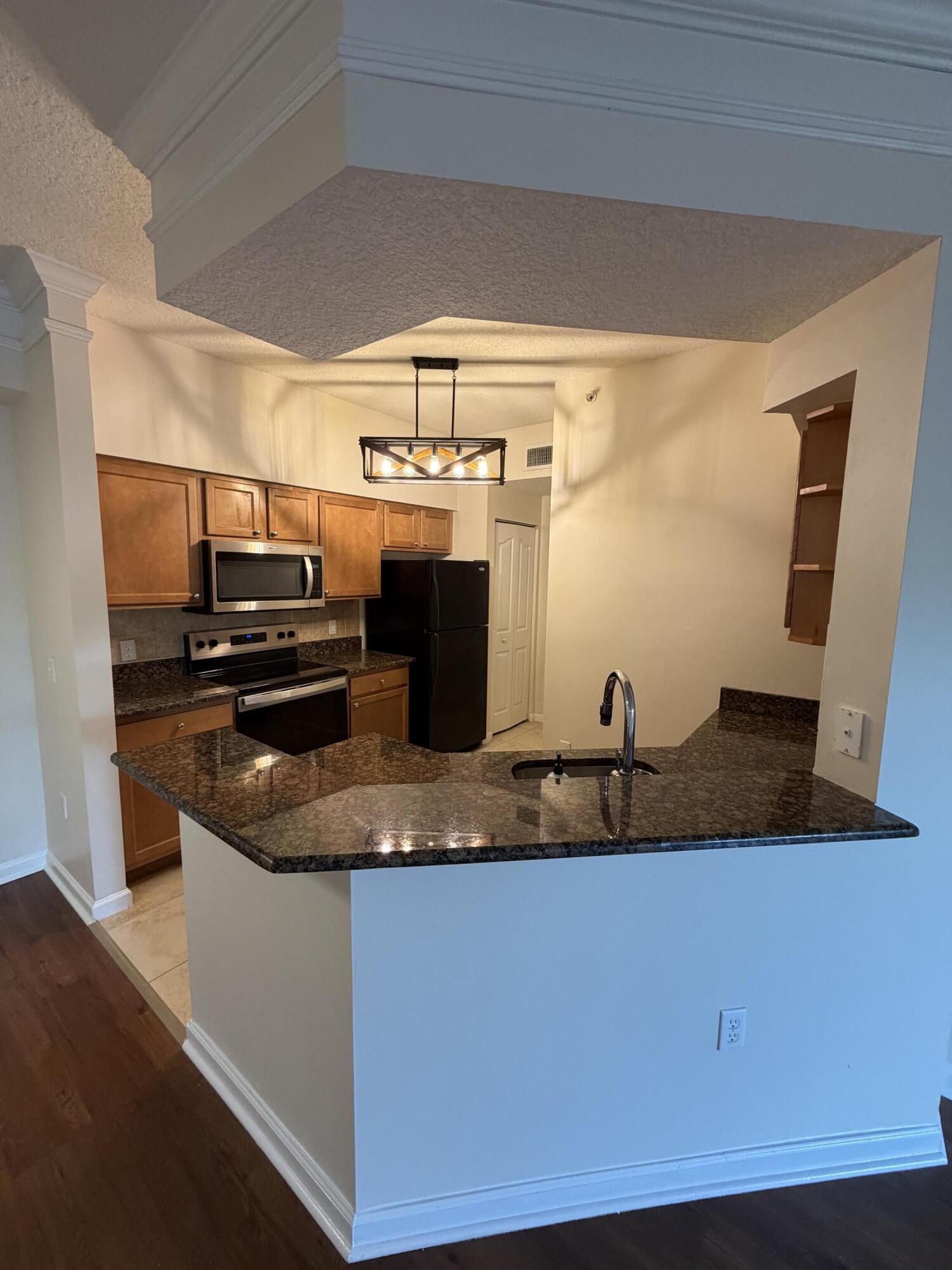 1101 Myrtlewood Circle E 101