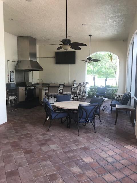 1101 Myrtlewood Circle E 101