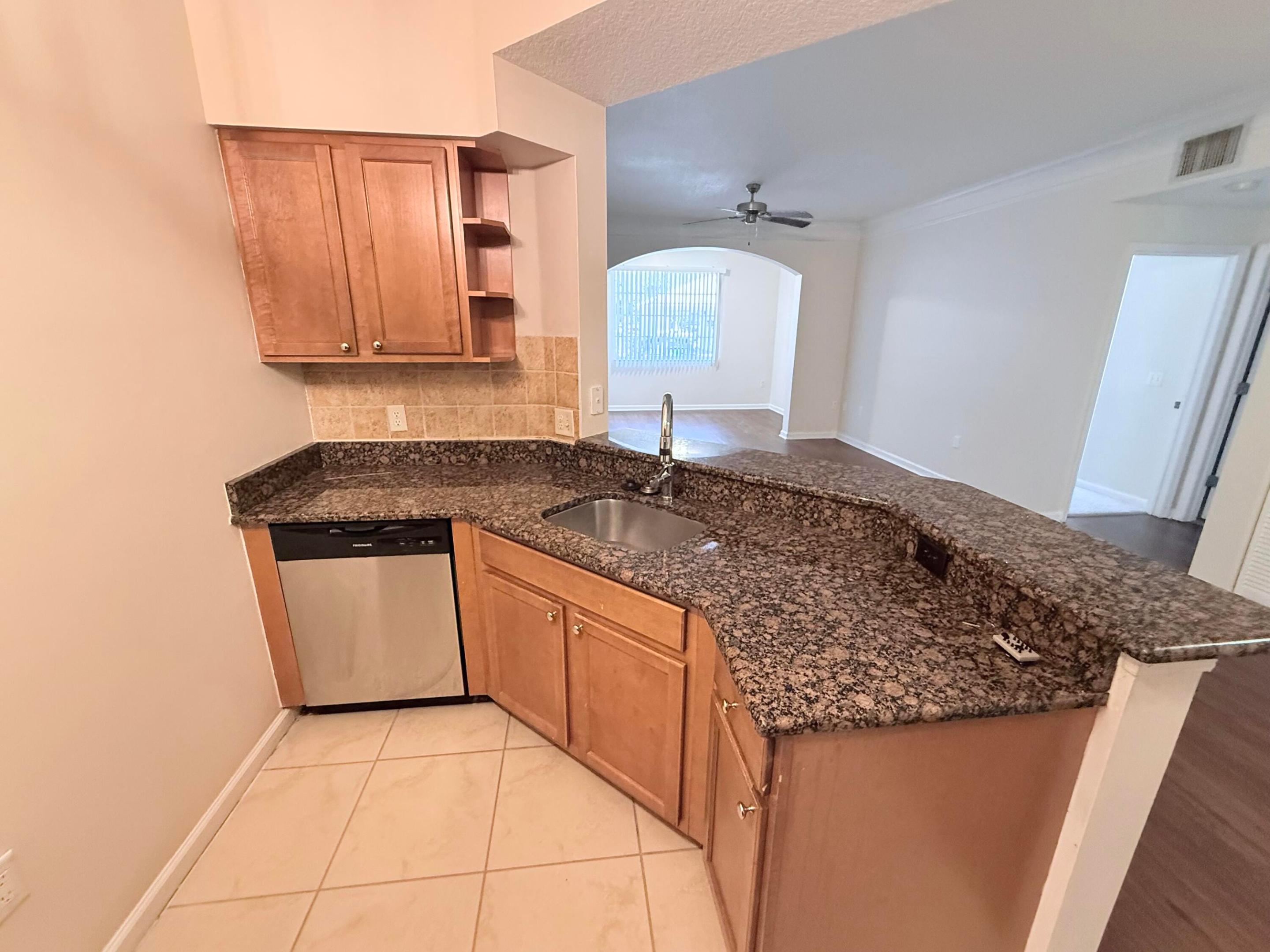 1101 Myrtlewood Circle E 101
