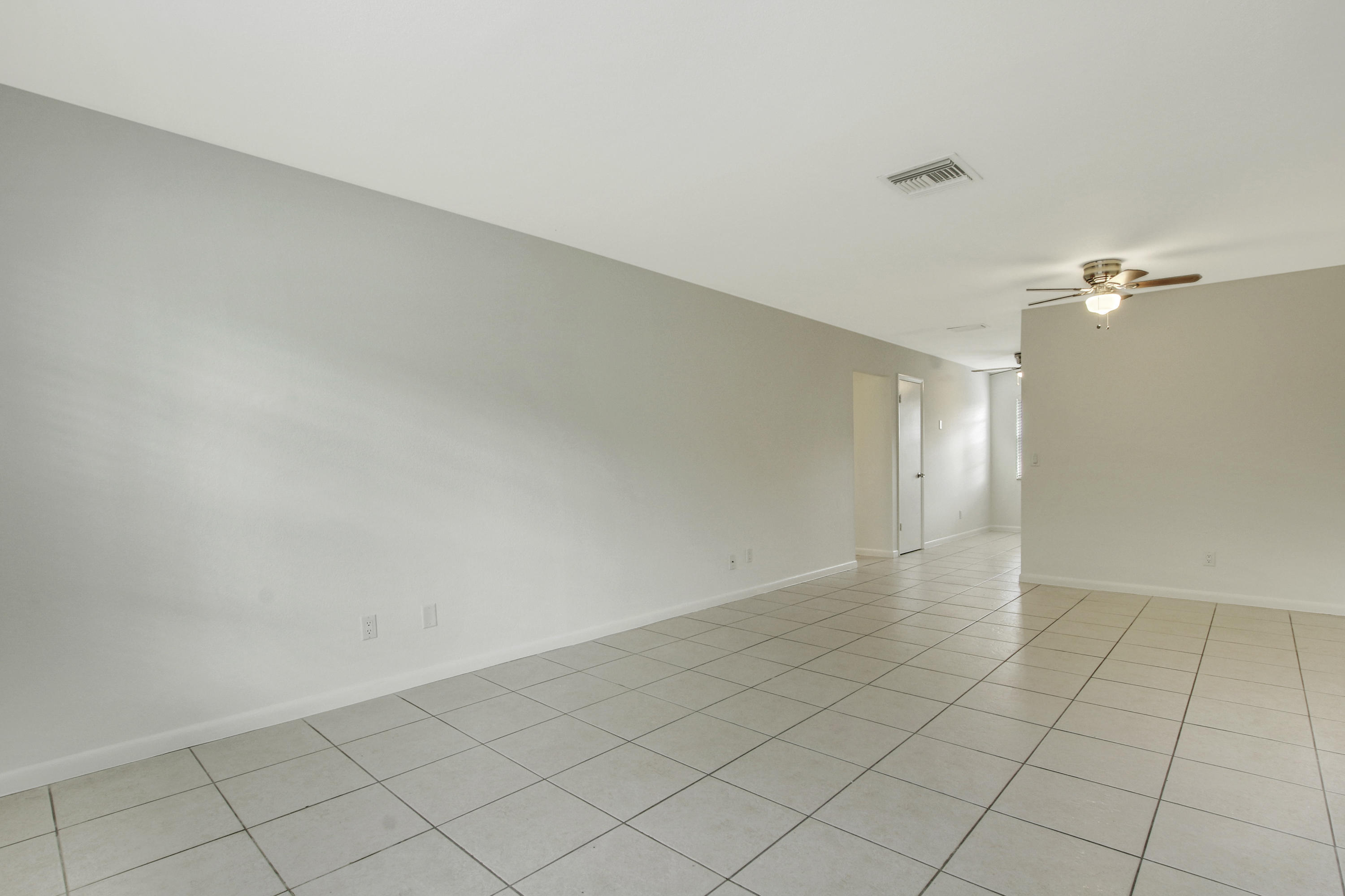 1919 Doffer Lane 1933, Juno Ridge Unit: 1933