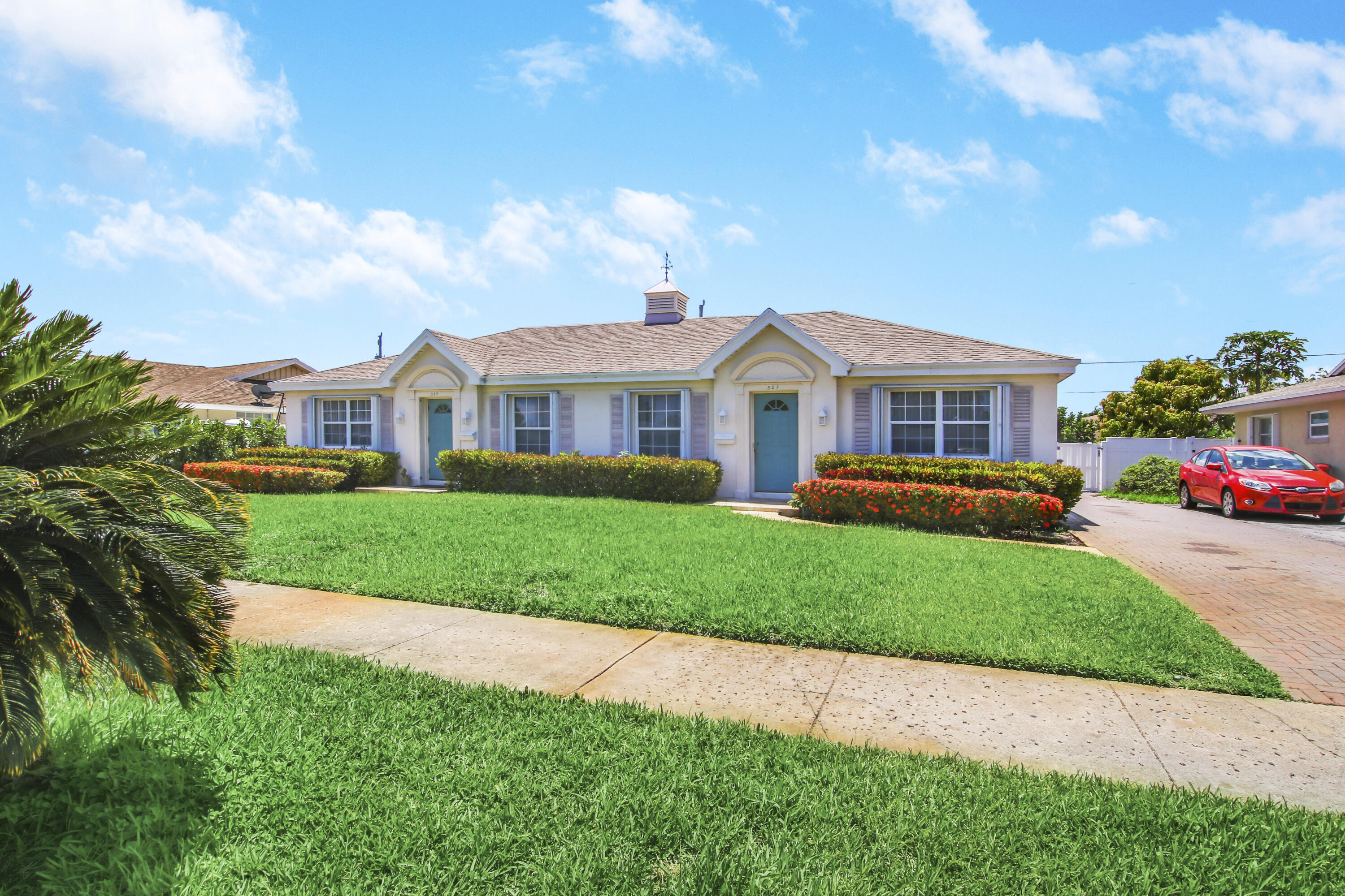 527 W Jasmine Drive