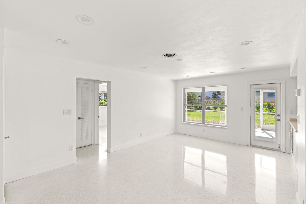817 Westwind Drive