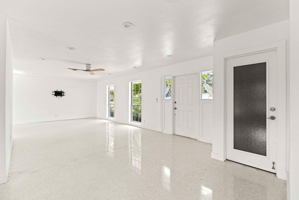 817 Westwind Drive