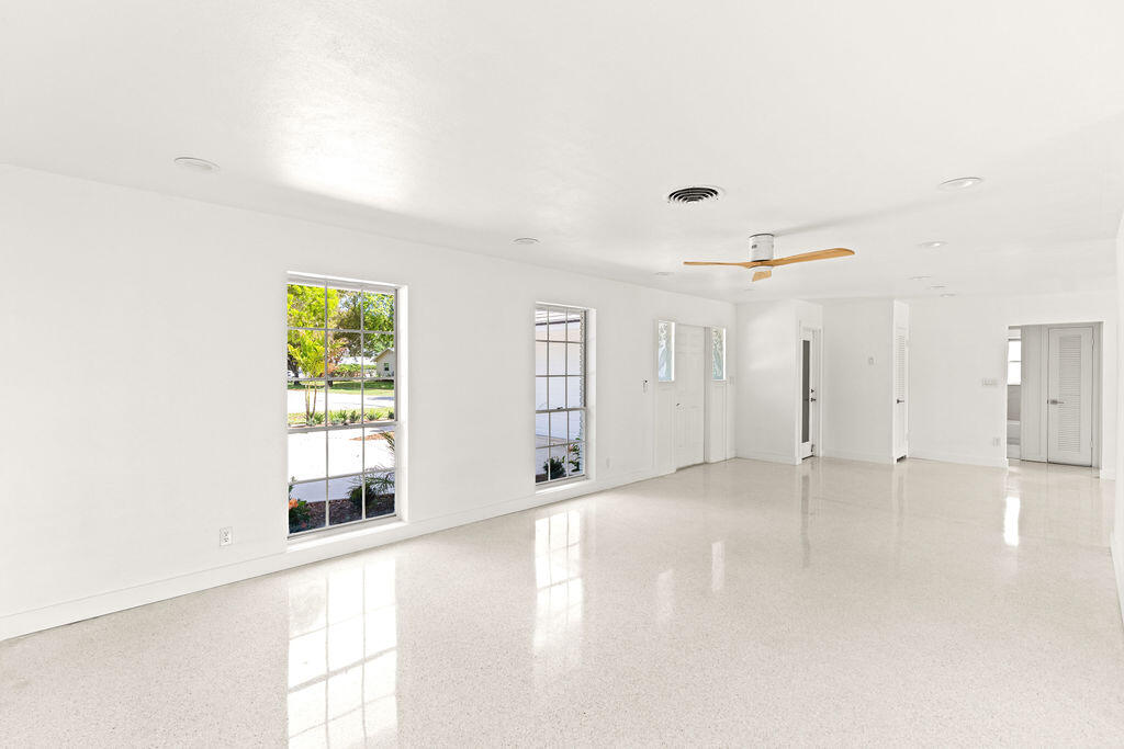 817 Westwind Drive