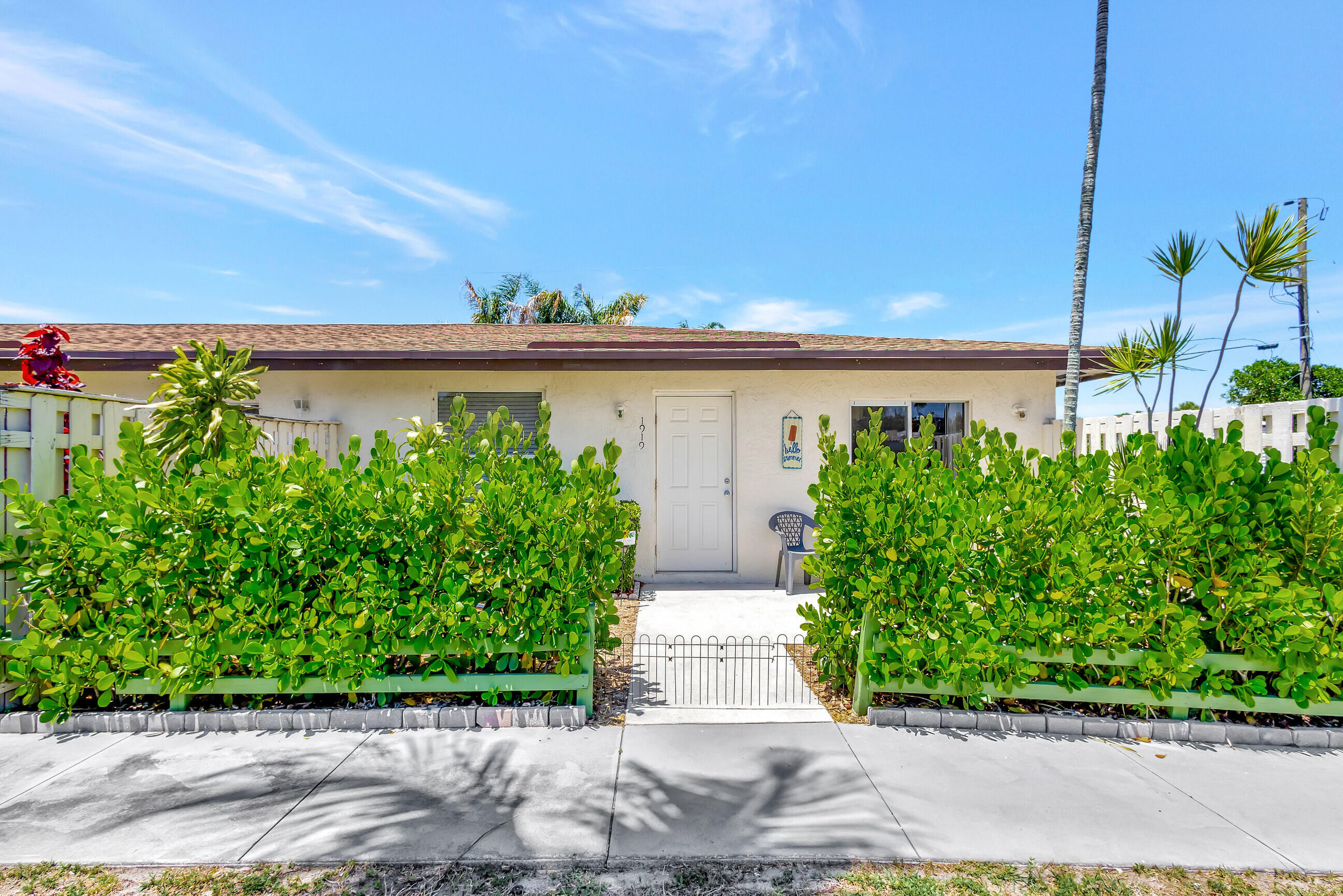 1919 Doffer Lane, Juno Ridge