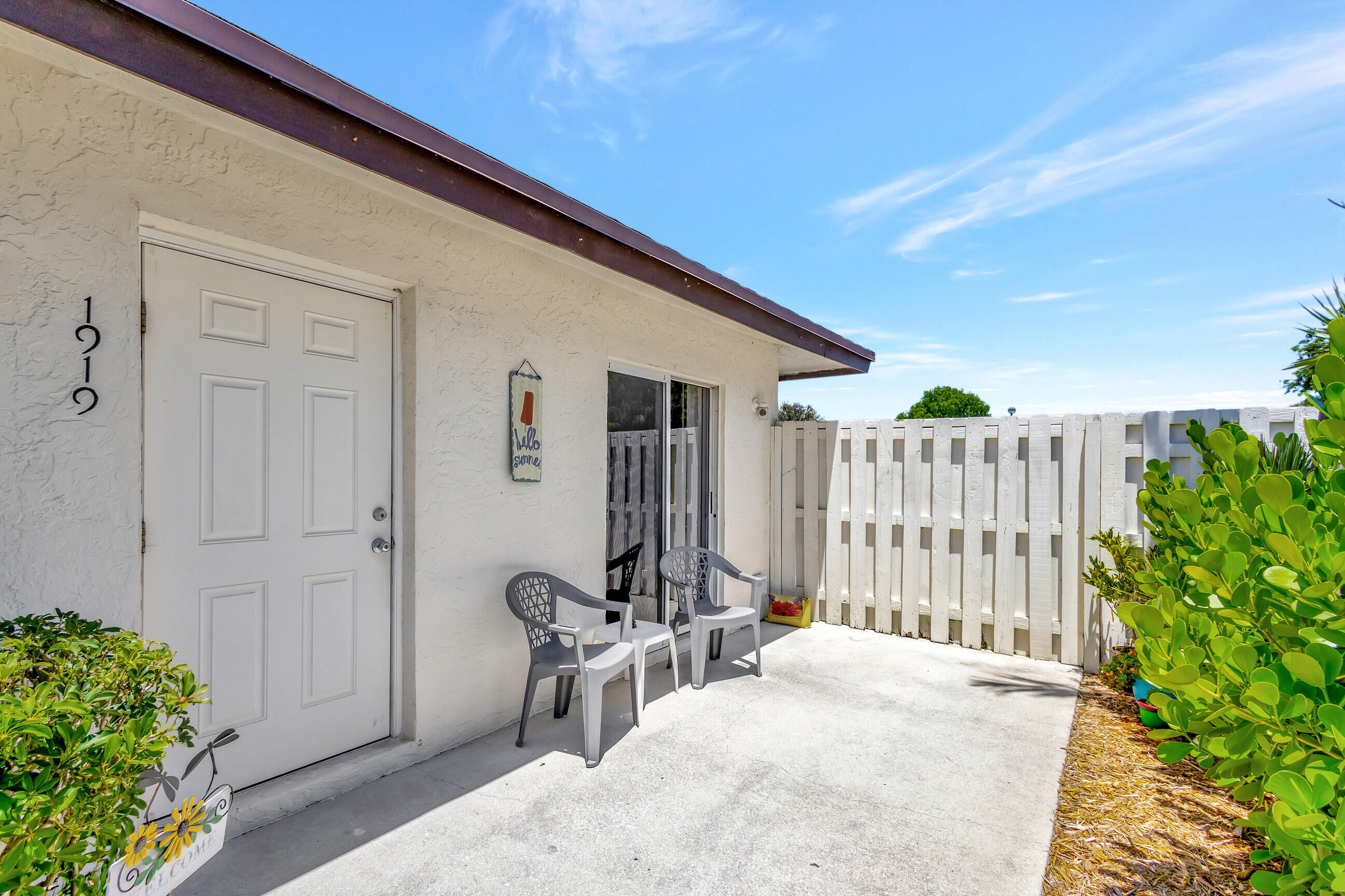 1919 Doffer Lane, Juno Ridge