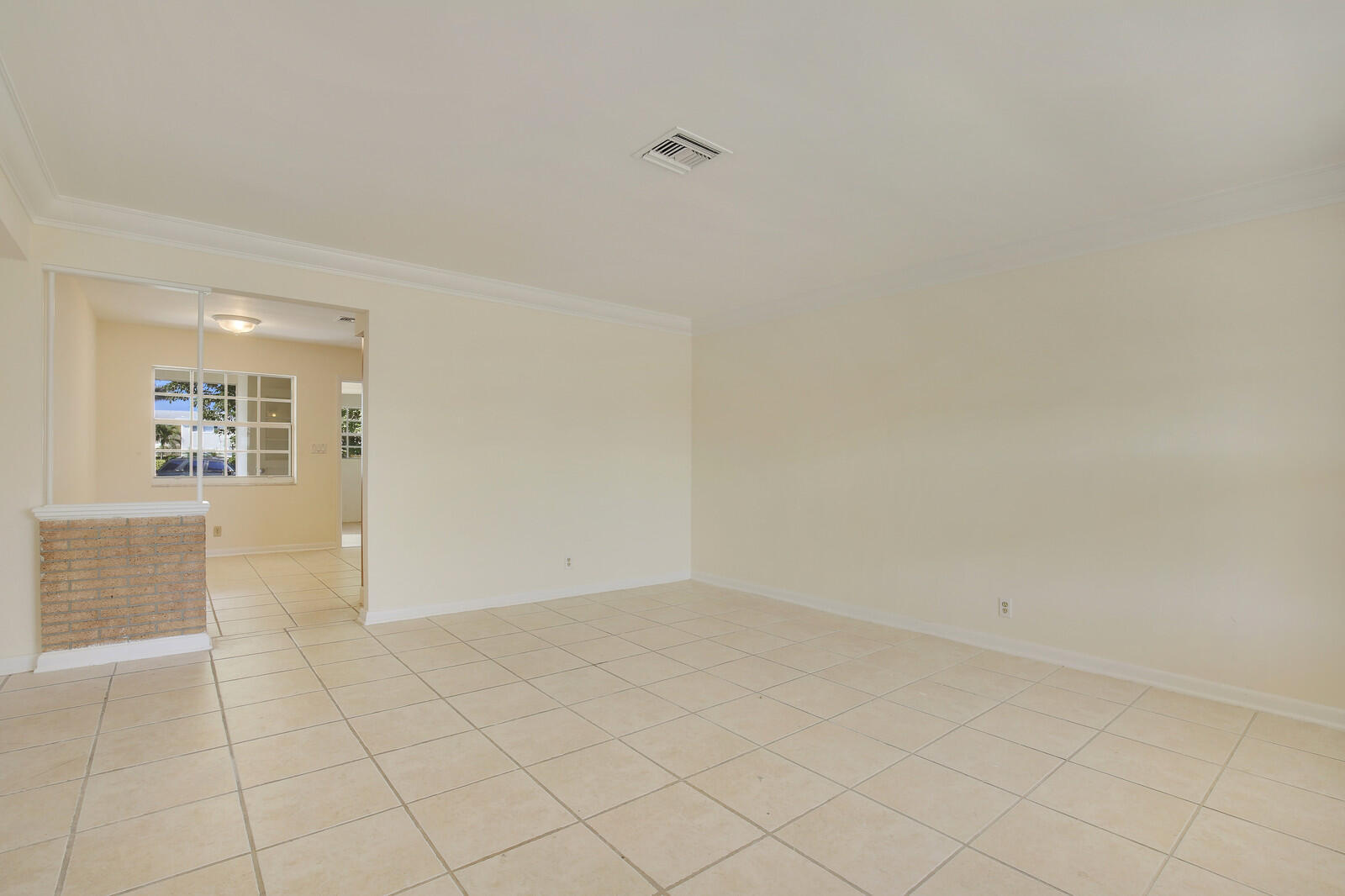 533 W Jasmine Drive B