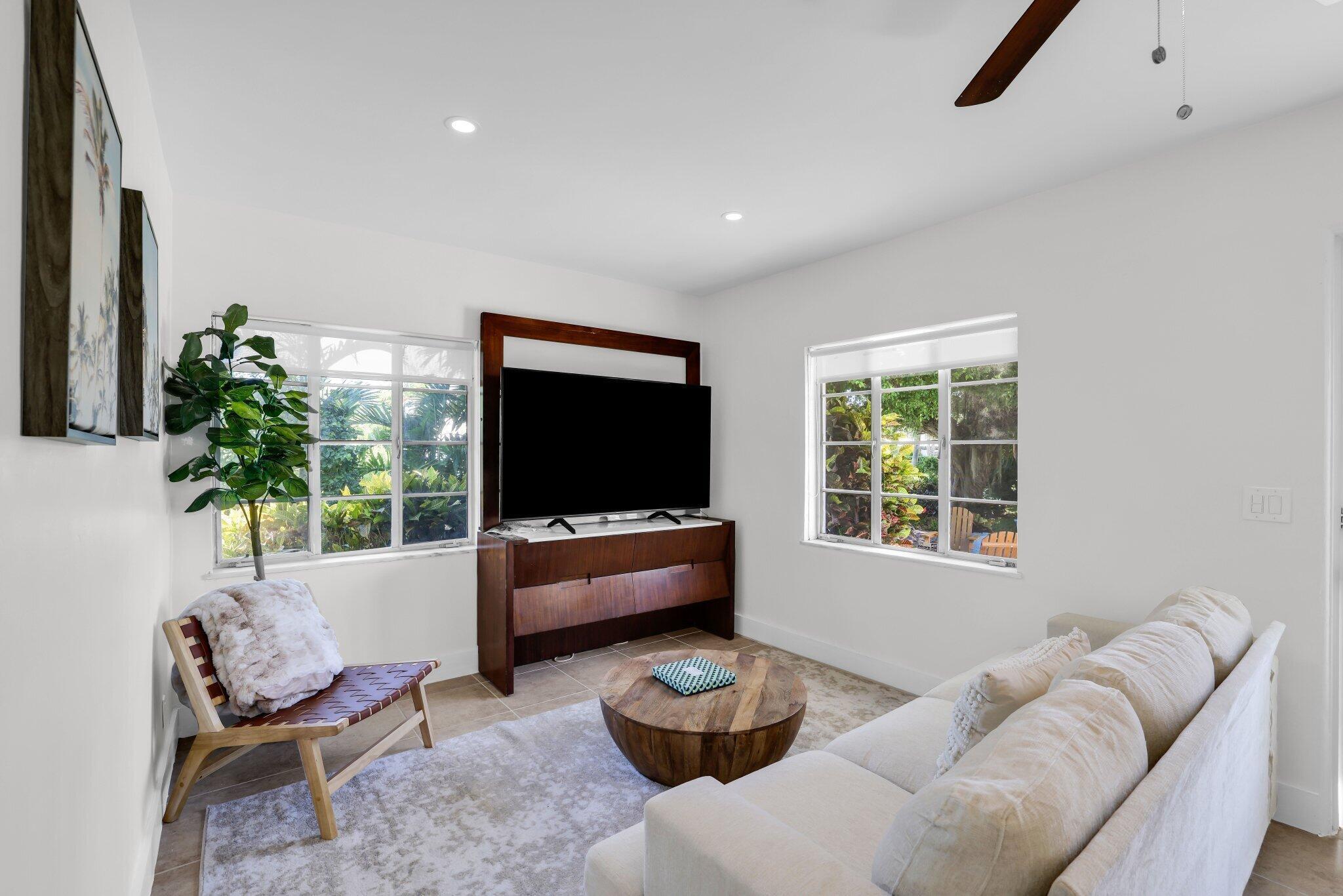 320 Inlet Way 4